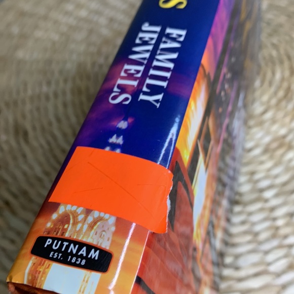 Family Jewels - A Novel by Stuart Woods - Picture 14 of 14